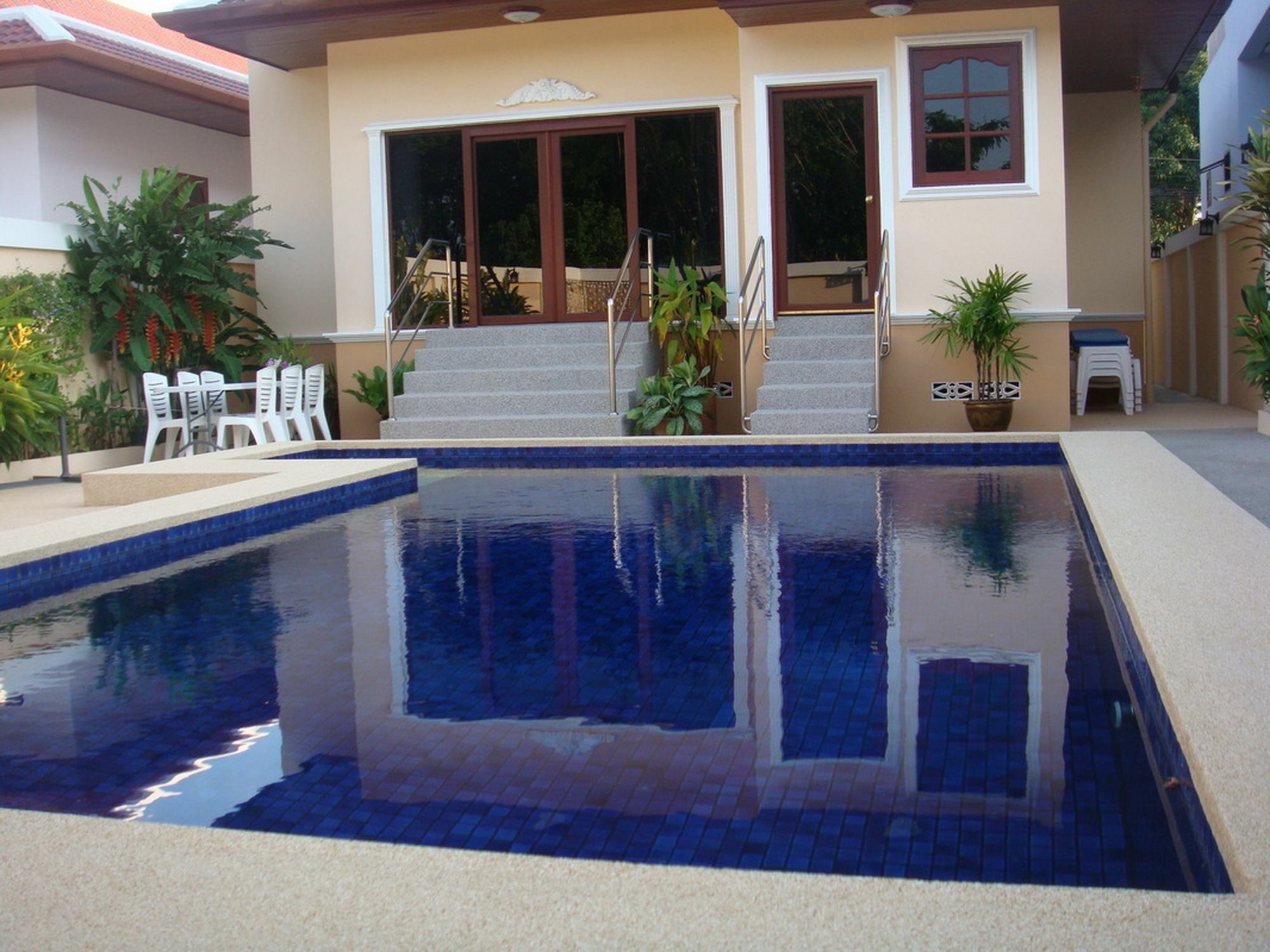 Majestic Villas Phuket Rawai Exterior photo