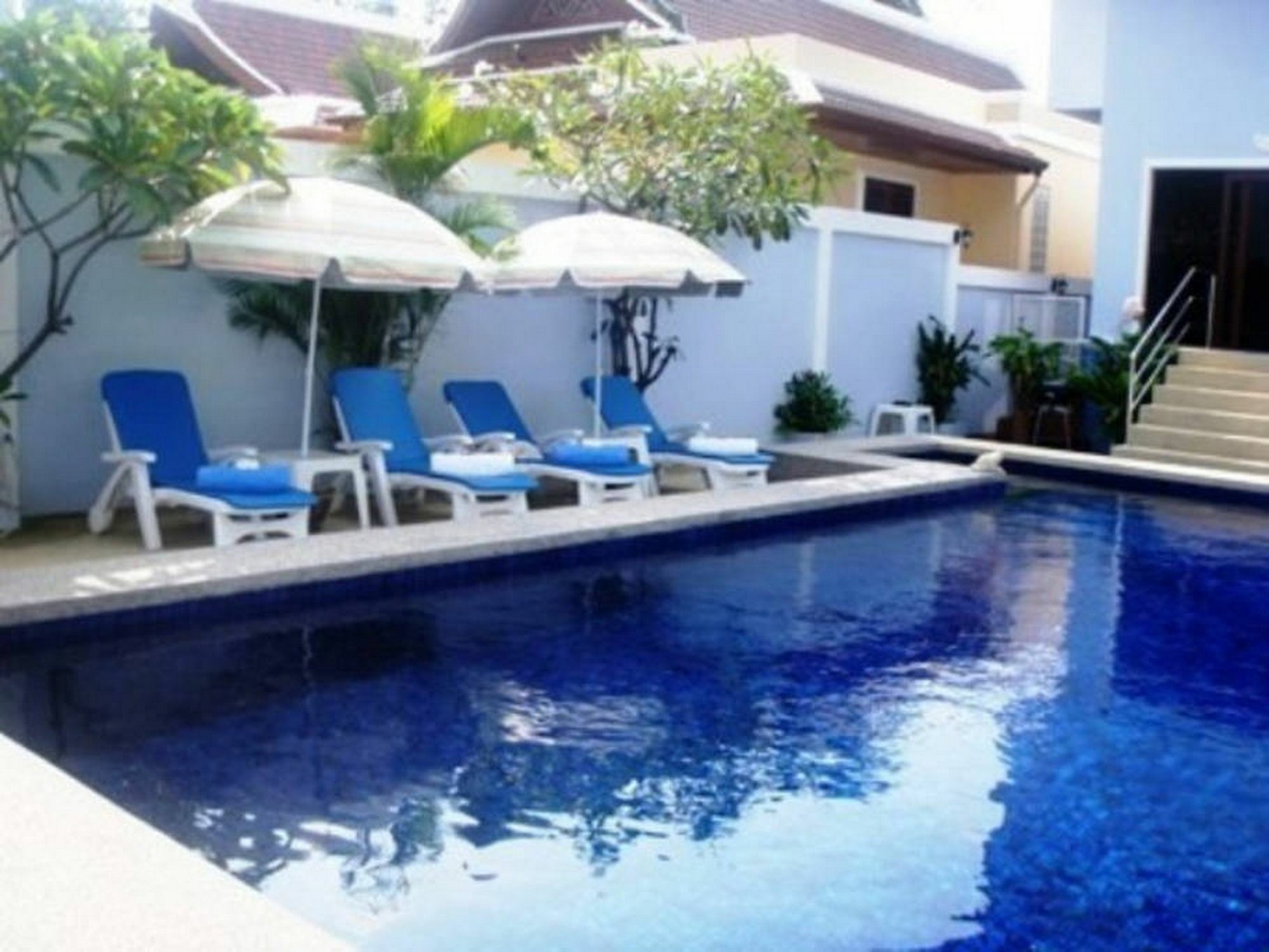 Majestic Villas Phuket Rawai Exterior photo